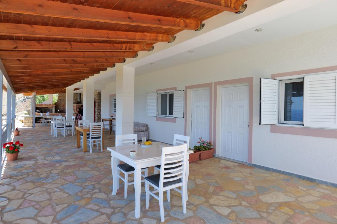 Sunset Villas Кєпаро Екстер'єр фото