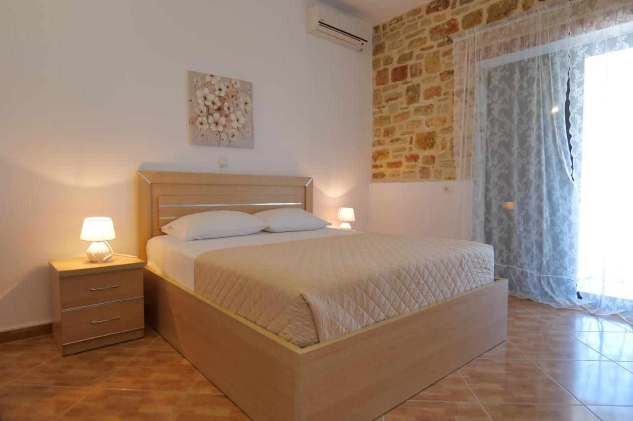 Sunset Villas Кєпаро Екстер'єр фото